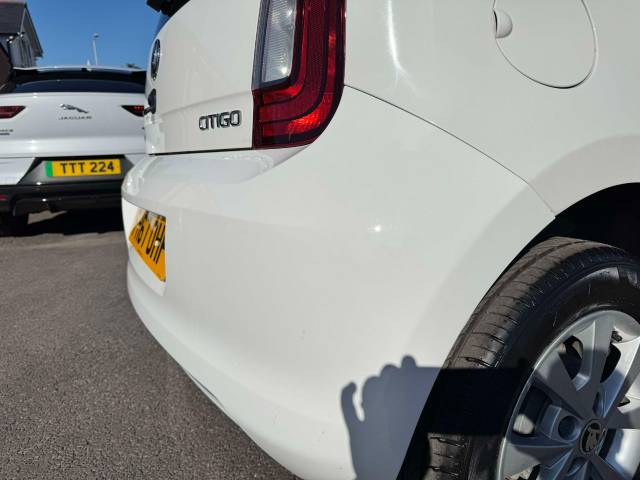 Skoda Citigo 1.0 MPI SE 3dr Hatchback Petrol White