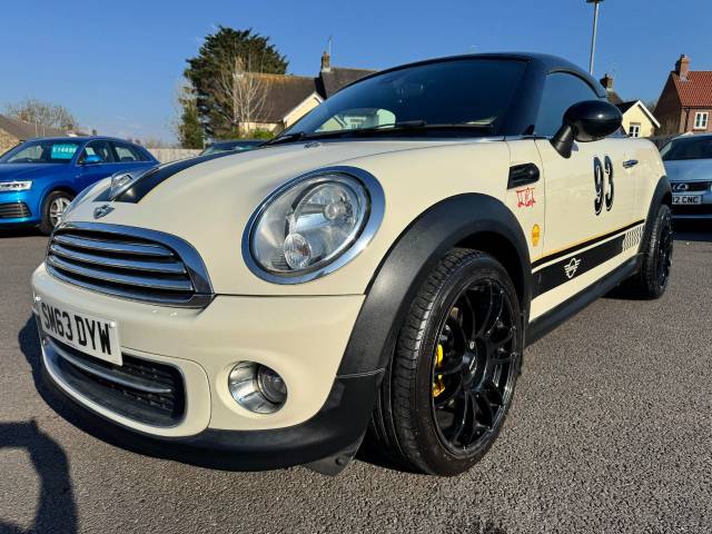 Mini Coupe 1.6 Cooper 3dr (CHILI PACK) Coupe Petrol White