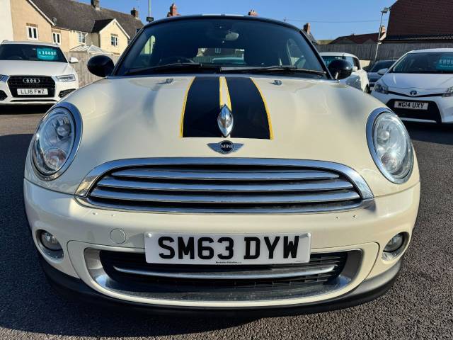 Mini Coupe 1.6 Cooper 3dr (CHILI PACK) Coupe Petrol White