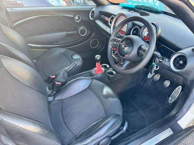Mini Coupe 1.6 Cooper 3dr (CHILI PACK) Coupe Petrol White