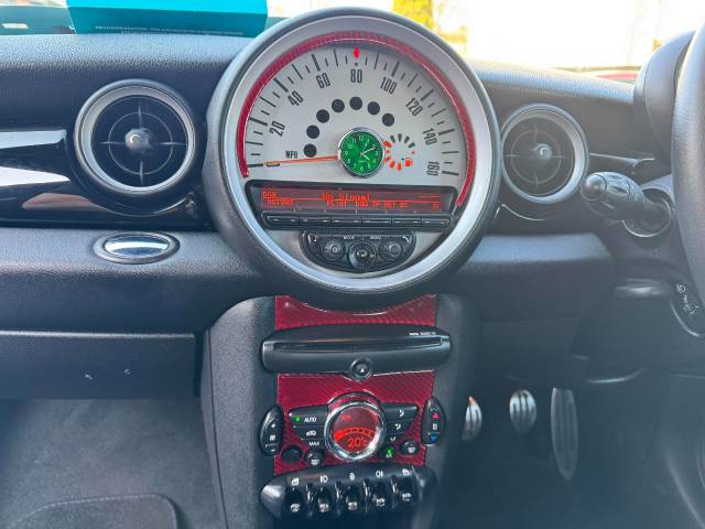 Mini Coupe 1.6 Cooper 3dr (CHILI PACK) Coupe Petrol White