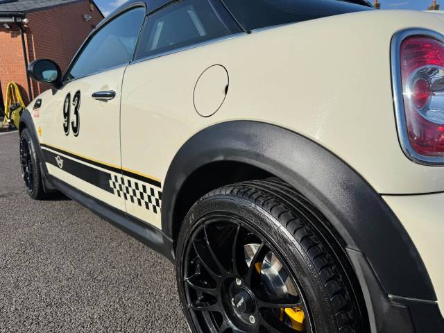 Mini Coupe 1.6 Cooper 3dr (CHILI PACK) Coupe Petrol White