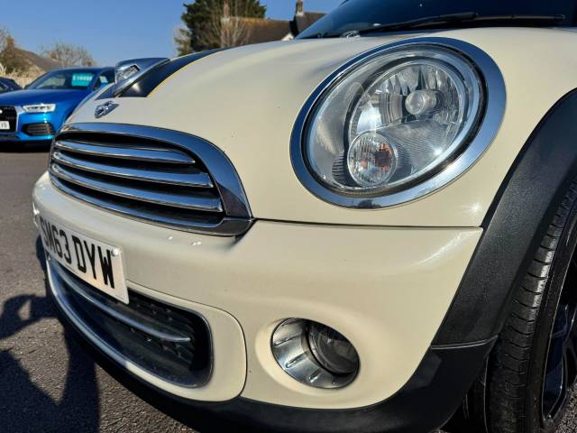Mini Coupe 1.6 Cooper 3dr (CHILI PACK) Coupe Petrol White