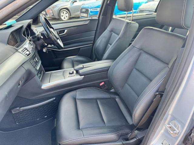 Mercedes-Benz E Class 2.1 E220 BlueTEC AMG Night Edition 4dr 7G-Tronic Saloon Diesel Silver