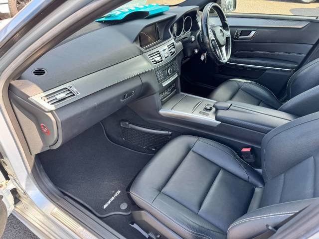 Mercedes-Benz E Class 2.1 E220 BlueTEC AMG Night Edition 4dr 7G-Tronic Saloon Diesel Silver