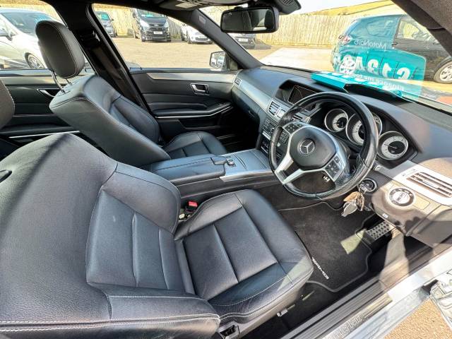 Mercedes-Benz E Class 2.1 E220 BlueTEC AMG Night Edition 4dr 7G-Tronic Saloon Diesel Silver