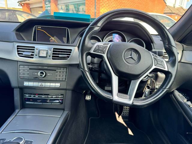 Mercedes-Benz E Class 2.1 E220 BlueTEC AMG Night Edition 4dr 7G-Tronic Saloon Diesel Silver