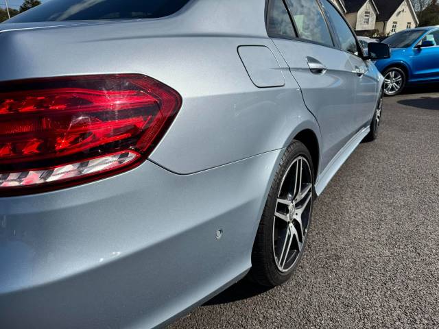Mercedes-Benz E Class 2.1 E220 BlueTEC AMG Night Edition 4dr 7G-Tronic Saloon Diesel Silver