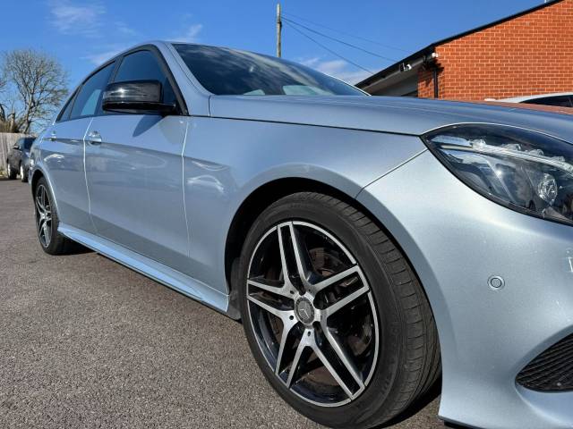 Mercedes-Benz E Class 2.1 E220 BlueTEC AMG Night Edition 4dr 7G-Tronic Saloon Diesel Silver