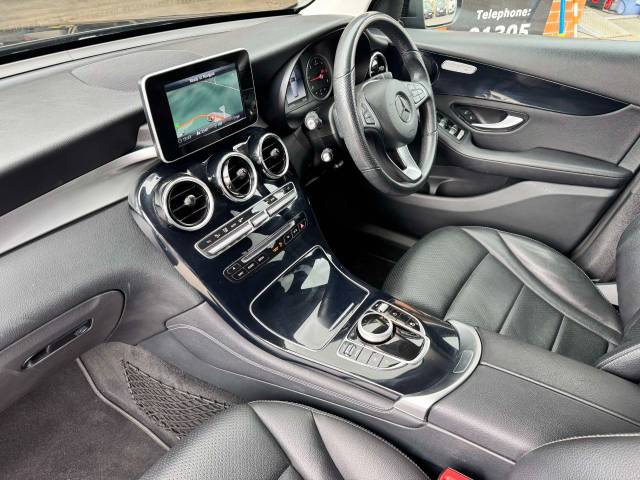 Mercedes-Benz GLC 2.1 GLC 220d 4Matic Urban Edition 5dr 9G-Tronic Estate Diesel Black