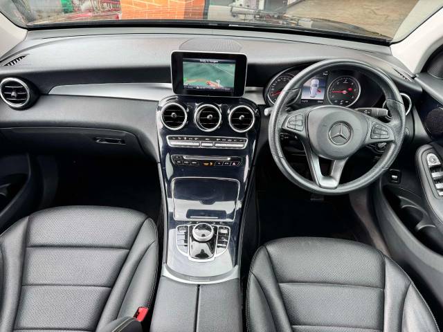 Mercedes-Benz GLC 2.1 GLC 220d 4Matic Urban Edition 5dr 9G-Tronic Estate Diesel Black