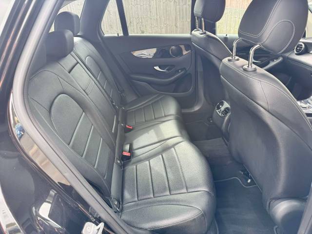 Mercedes-Benz GLC 2.1 GLC 220d 4Matic Urban Edition 5dr 9G-Tronic Estate Diesel Black