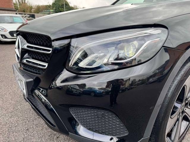 Mercedes-Benz GLC 2.1 GLC 220d 4Matic Urban Edition 5dr 9G-Tronic Estate Diesel Black