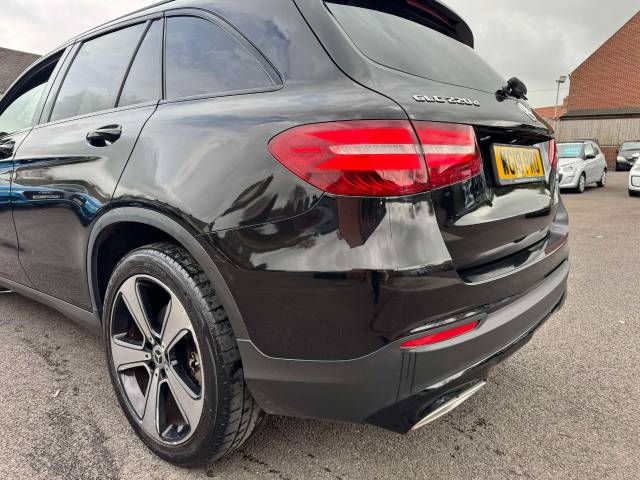 Mercedes-Benz GLC 2.1 GLC 220d 4Matic Urban Edition 5dr 9G-Tronic Estate Diesel Black
