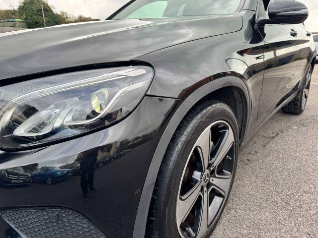 Mercedes-Benz GLC 2.1 GLC 220d 4Matic Urban Edition 5dr 9G-Tronic Estate Diesel Black