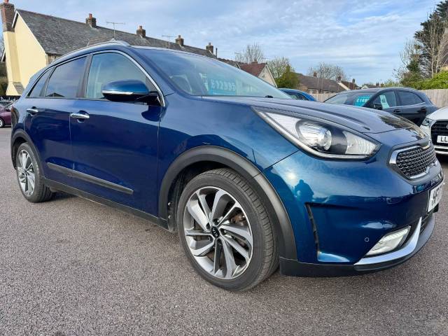 Kia Niro 1.6 GDi Hybrid First Edition 5dr DCT Estate Petrol / Electric Hybrid Blue