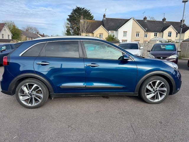 Kia Niro 1.6 GDi Hybrid First Edition 5dr DCT Estate Petrol / Electric Hybrid Blue