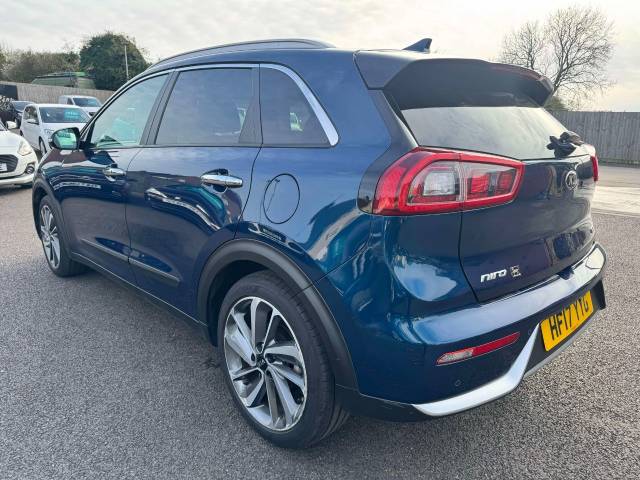 Kia Niro 1.6 GDi Hybrid First Edition 5dr DCT Estate Petrol / Electric Hybrid Blue