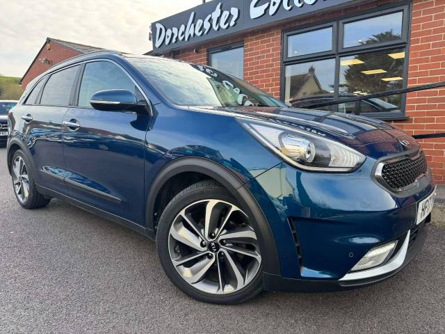 Kia Niro 1.6 GDi Hybrid First Edition 5dr DCT Estate Petrol / Electric Hybrid Blue