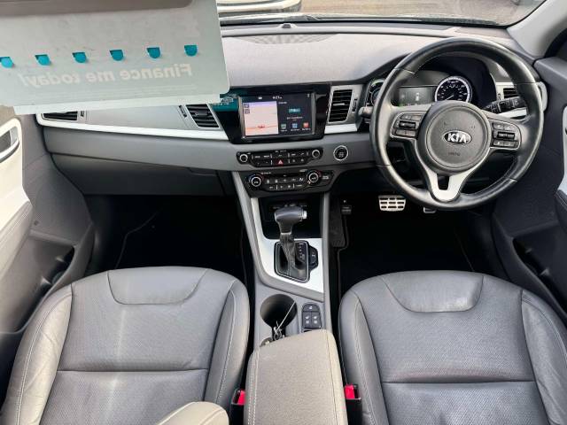 Kia Niro 1.6 GDi Hybrid First Edition 5dr DCT Estate Petrol / Electric Hybrid Blue