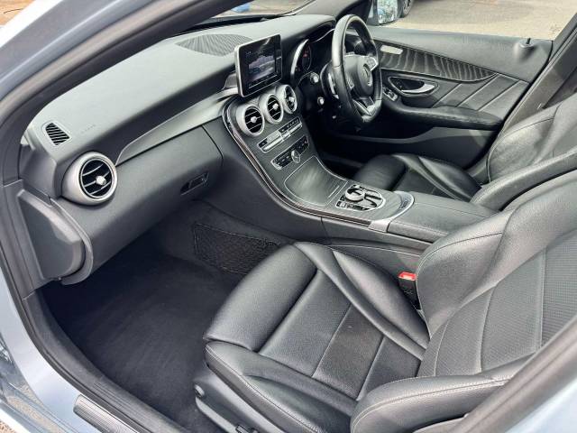 Mercedes-Benz C Class 2.1 C220d AMG Line 5dr 9G-Tronic Estate Diesel Silver