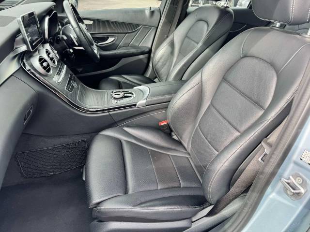 Mercedes-Benz C Class 2.1 C220d AMG Line 5dr 9G-Tronic Estate Diesel Silver