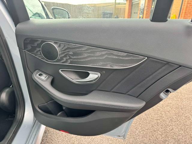 Mercedes-Benz C Class 2.1 C220d AMG Line 5dr 9G-Tronic Estate Diesel Silver