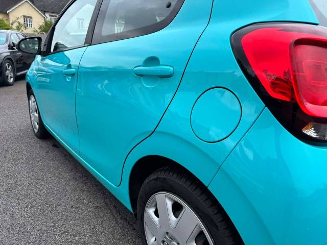 Citroen C1 1.2 PureTech Feel 5dr Hatchback Petrol Blue