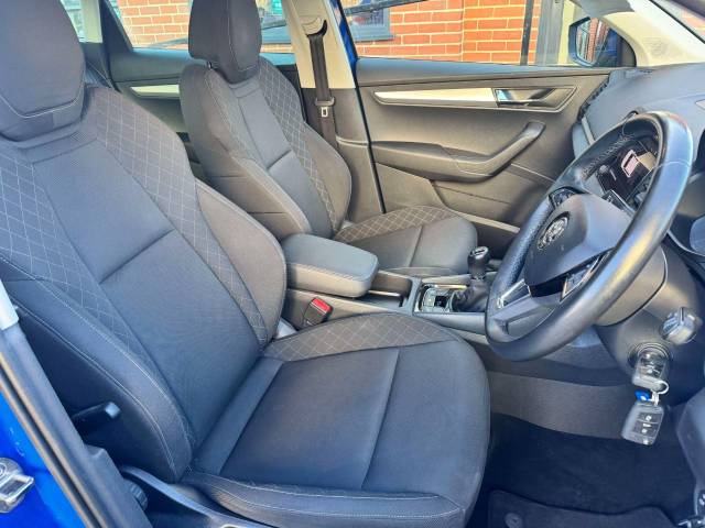 Skoda Karoq 1.0 TSI SE Technology 5dr Estate Petrol Blue