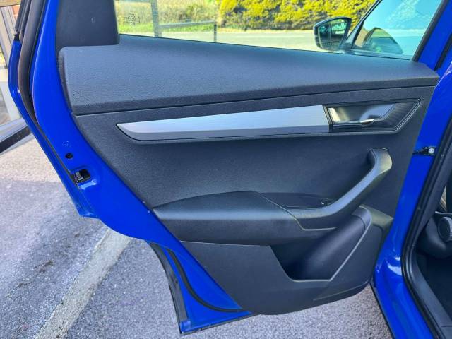 Skoda Karoq 1.0 TSI SE Technology 5dr Estate Petrol Blue