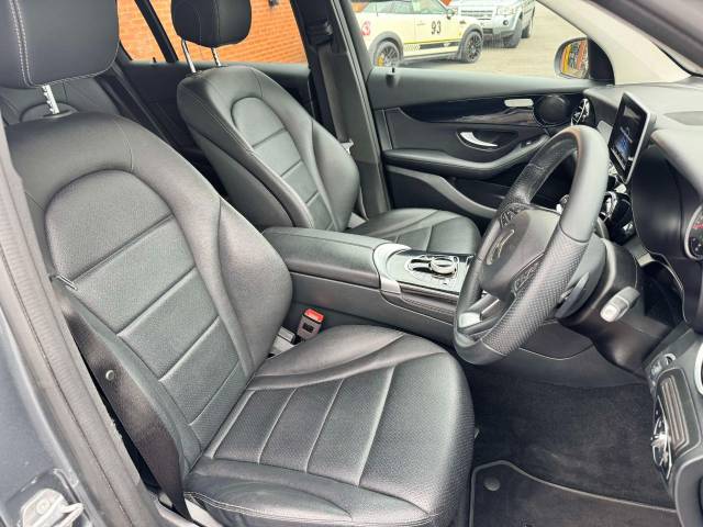 Mercedes-Benz GLC 2.0 GLC 250 4Matic Urban Edition 5dr 9G-Tronic Estate Petrol Grey