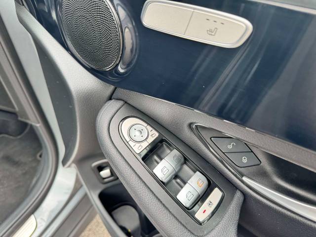 Mercedes-Benz GLC 2.0 GLC 250 4Matic Urban Edition 5dr 9G-Tronic Estate Petrol Grey