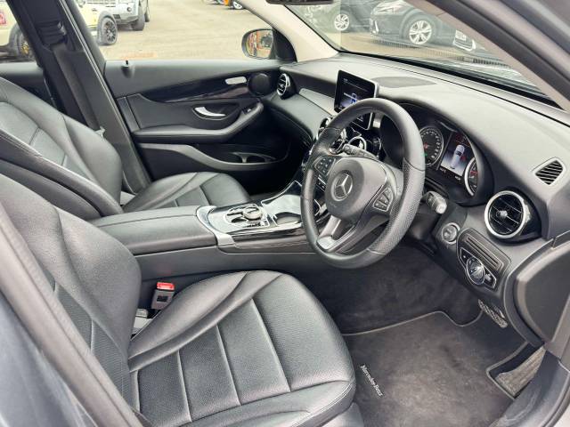 Mercedes-Benz GLC 2.0 GLC 250 4Matic Urban Edition 5dr 9G-Tronic Estate Petrol Grey
