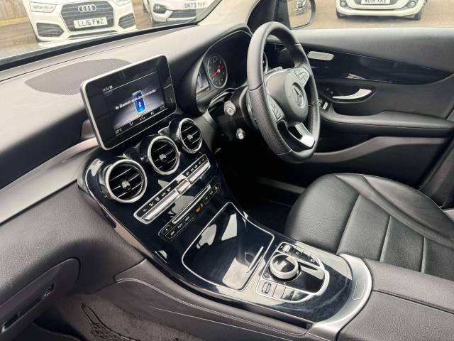 Mercedes-Benz GLC 2.0 GLC 250 4Matic Urban Edition 5dr 9G-Tronic Estate Petrol Grey