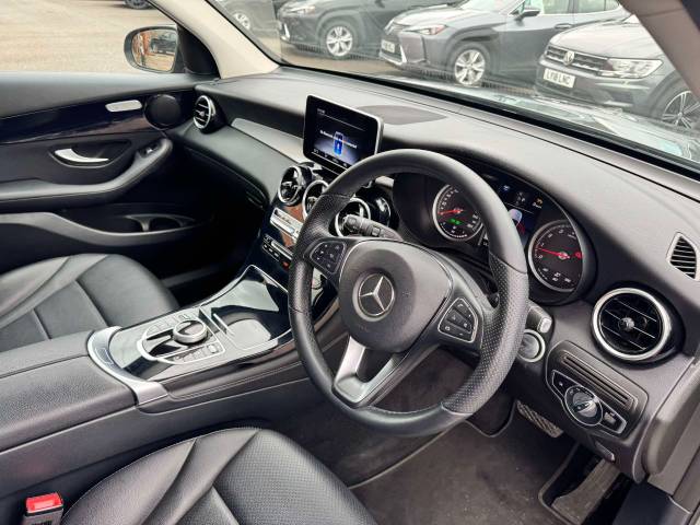 Mercedes-Benz GLC 2.0 GLC 250 4Matic Urban Edition 5dr 9G-Tronic Estate Petrol Grey