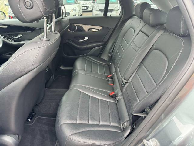 Mercedes-Benz GLC 2.0 GLC 250 4Matic Urban Edition 5dr 9G-Tronic Estate Petrol Grey