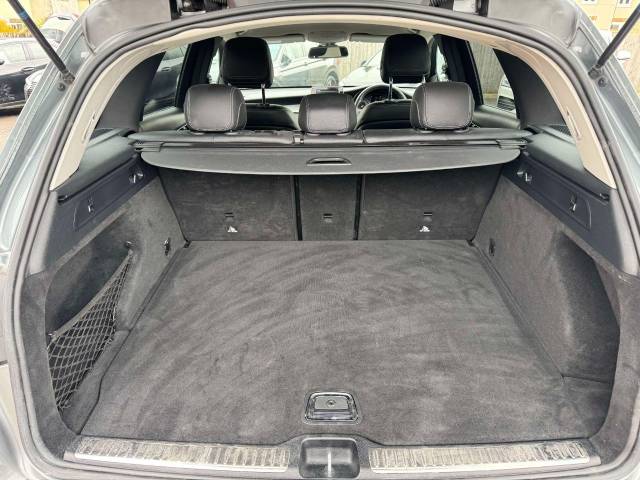 Mercedes-Benz GLC 2.0 GLC 250 4Matic Urban Edition 5dr 9G-Tronic Estate Petrol Grey
