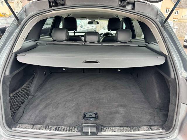 Mercedes-Benz GLC 2.0 GLC 250 4Matic Urban Edition 5dr 9G-Tronic Estate Petrol Grey