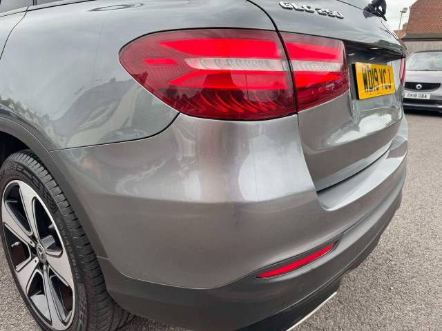 Mercedes-Benz GLC 2.0 GLC 250 4Matic Urban Edition 5dr 9G-Tronic Estate Petrol Grey