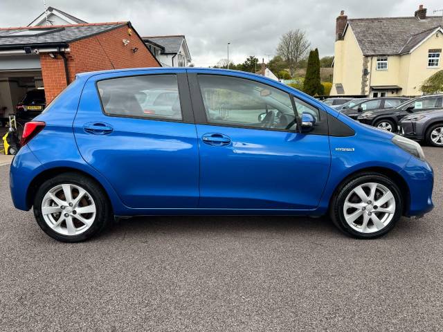 Toyota Yaris 1.5 Hybrid Excel 5dr CVT Hatchback Petrol / Electric Hybrid Blue