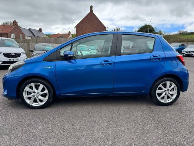 Toyota Yaris 1.5 Hybrid Excel 5dr CVT Hatchback Petrol / Electric Hybrid Blue