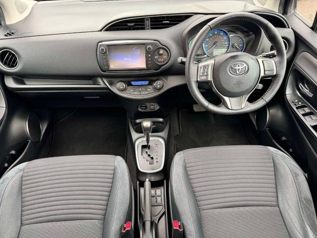 Toyota Yaris 1.5 Hybrid Excel 5dr CVT Hatchback Petrol / Electric Hybrid Blue