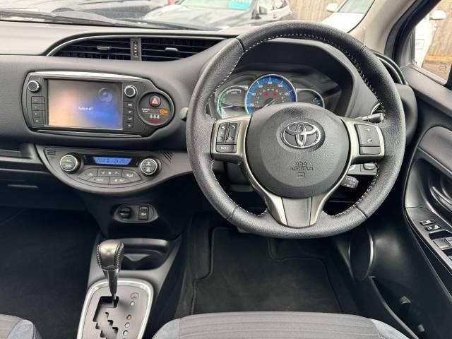 Toyota Yaris 1.5 Hybrid Excel 5dr CVT Hatchback Petrol / Electric Hybrid Blue
