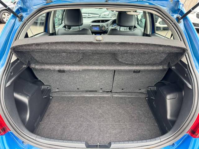 Toyota Yaris 1.5 Hybrid Excel 5dr CVT Hatchback Petrol / Electric Hybrid Blue