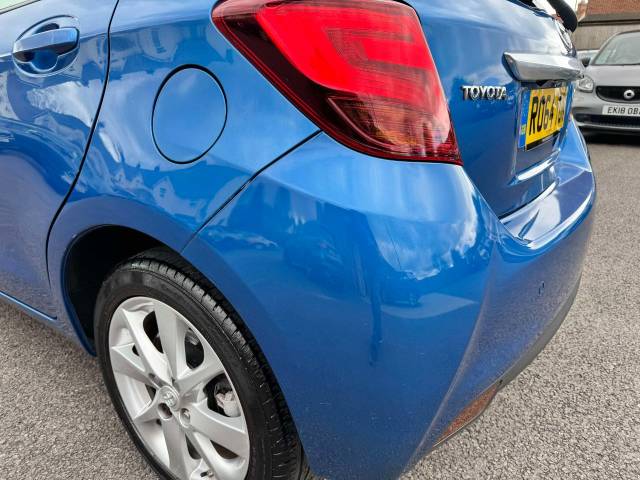 Toyota Yaris 1.5 Hybrid Excel 5dr CVT Hatchback Petrol / Electric Hybrid Blue