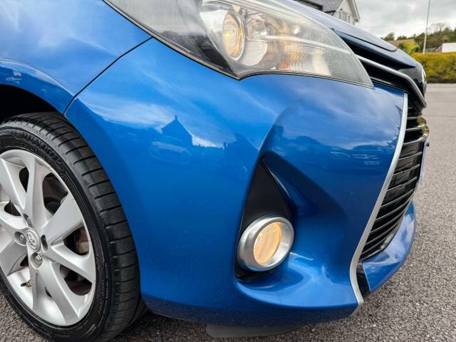 Toyota Yaris 1.5 Hybrid Excel 5dr CVT Hatchback Petrol / Electric Hybrid Blue