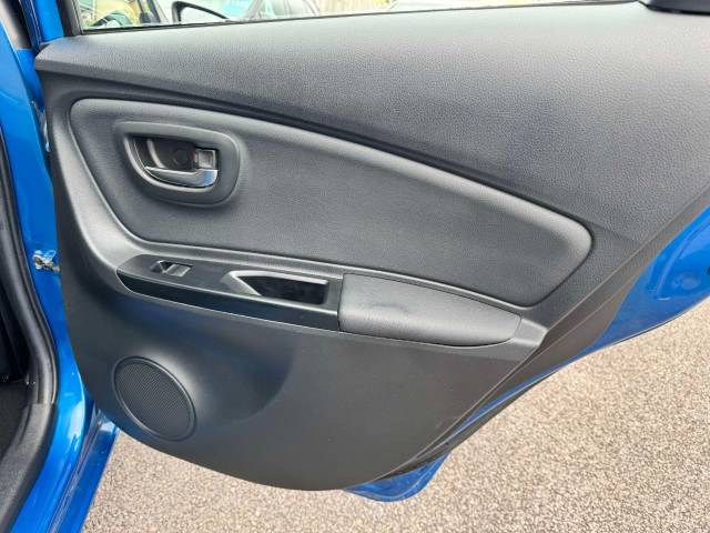 Toyota Yaris 1.5 Hybrid Excel 5dr CVT Hatchback Petrol / Electric Hybrid Blue