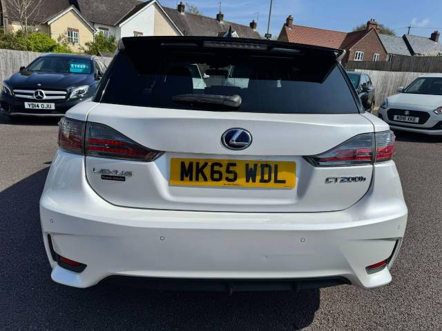 Lexus CT 200h 1.8 Advance Plus 5dr CVT Auto Hatchback Petrol / Electric Hybrid White/black