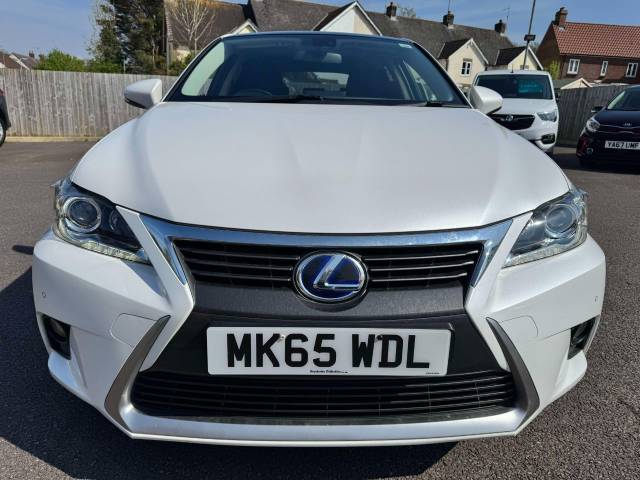 Lexus CT 200h 1.8 Advance Plus 5dr CVT Auto Hatchback Petrol / Electric Hybrid White/black
