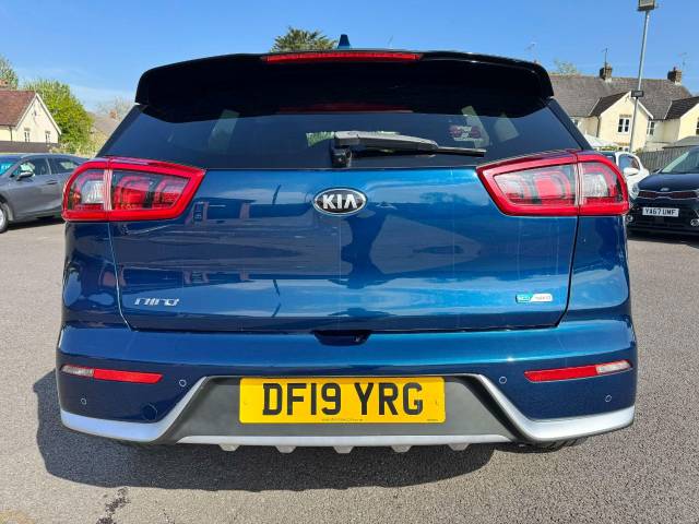 Kia Niro 1.6 GDi Hybrid 2 5dr DCT Estate Petrol / Electric Hybrid Blue